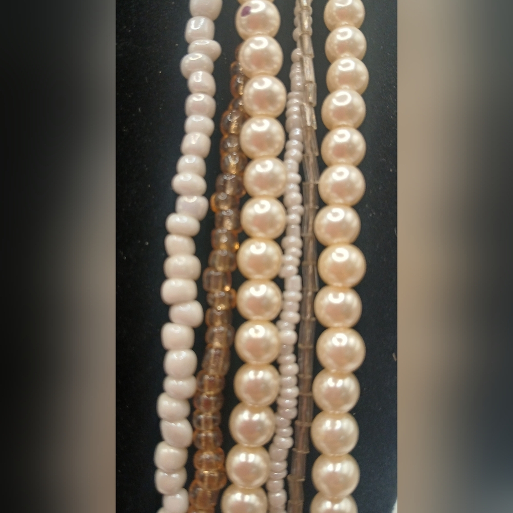Vintage multi-strand faux pearl & seed bead necklace with gold-tone accents 18" - Picture 3 of 3
